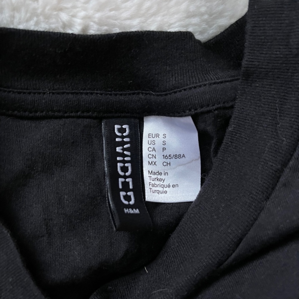 Divided t-shirt - Picture 2 of 3